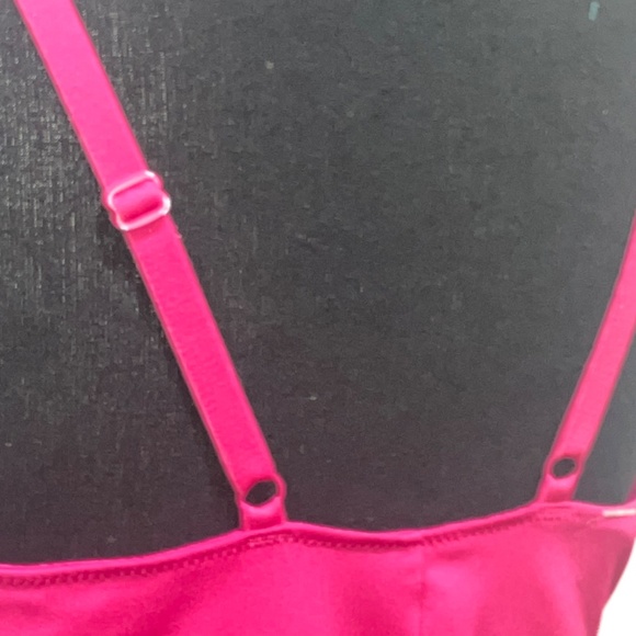 Reebok fuchsia halter tennis dress with flounced skirt - Picture 2 of 9